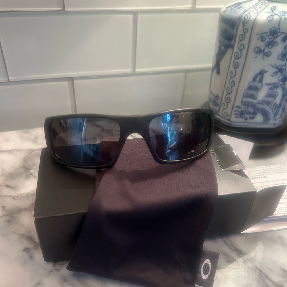 NWT Oakley Crankshaft shadow camo Black Iridium polarized Sunglasses